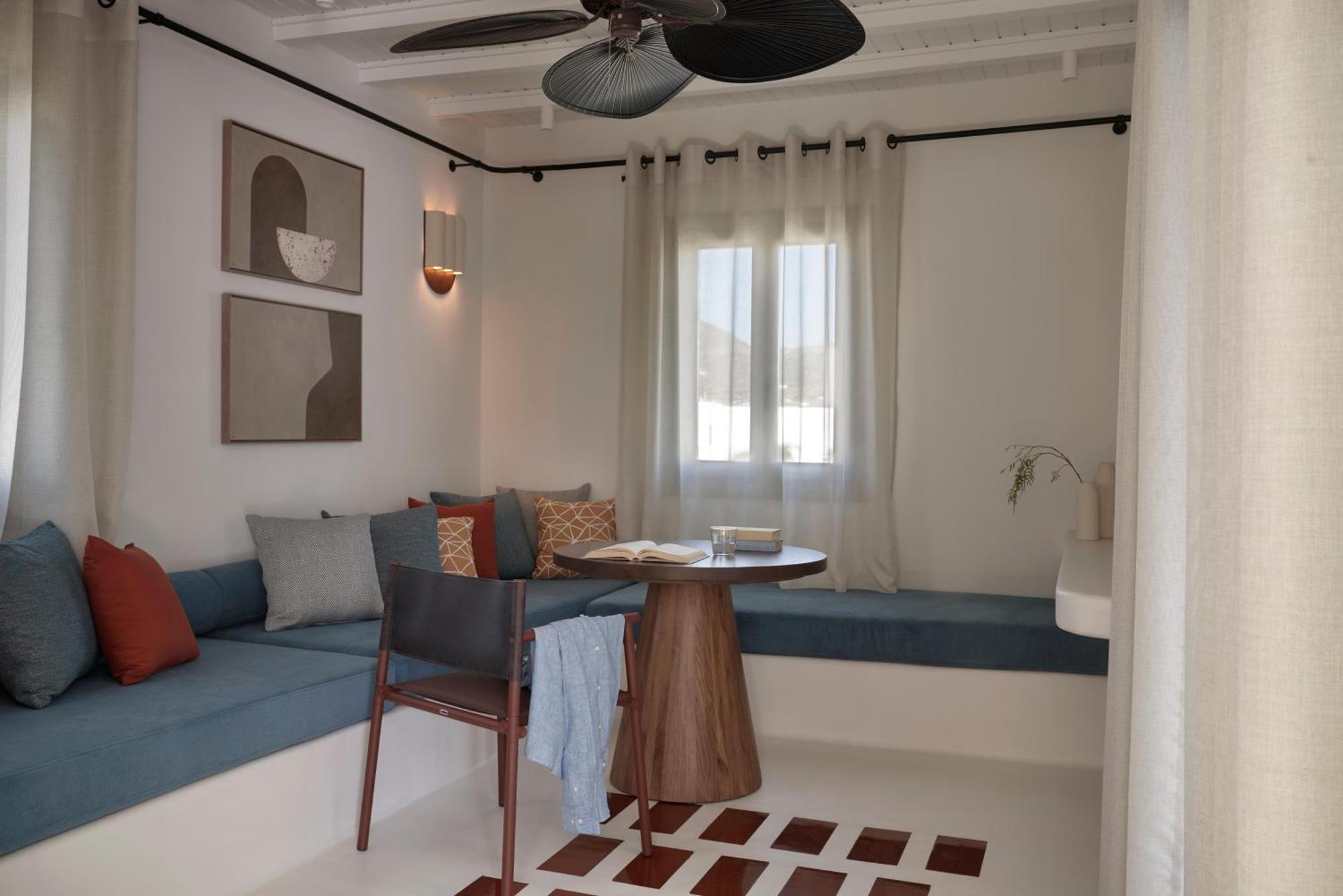 Andronis Minois Hotel Parasporos Exterior photo