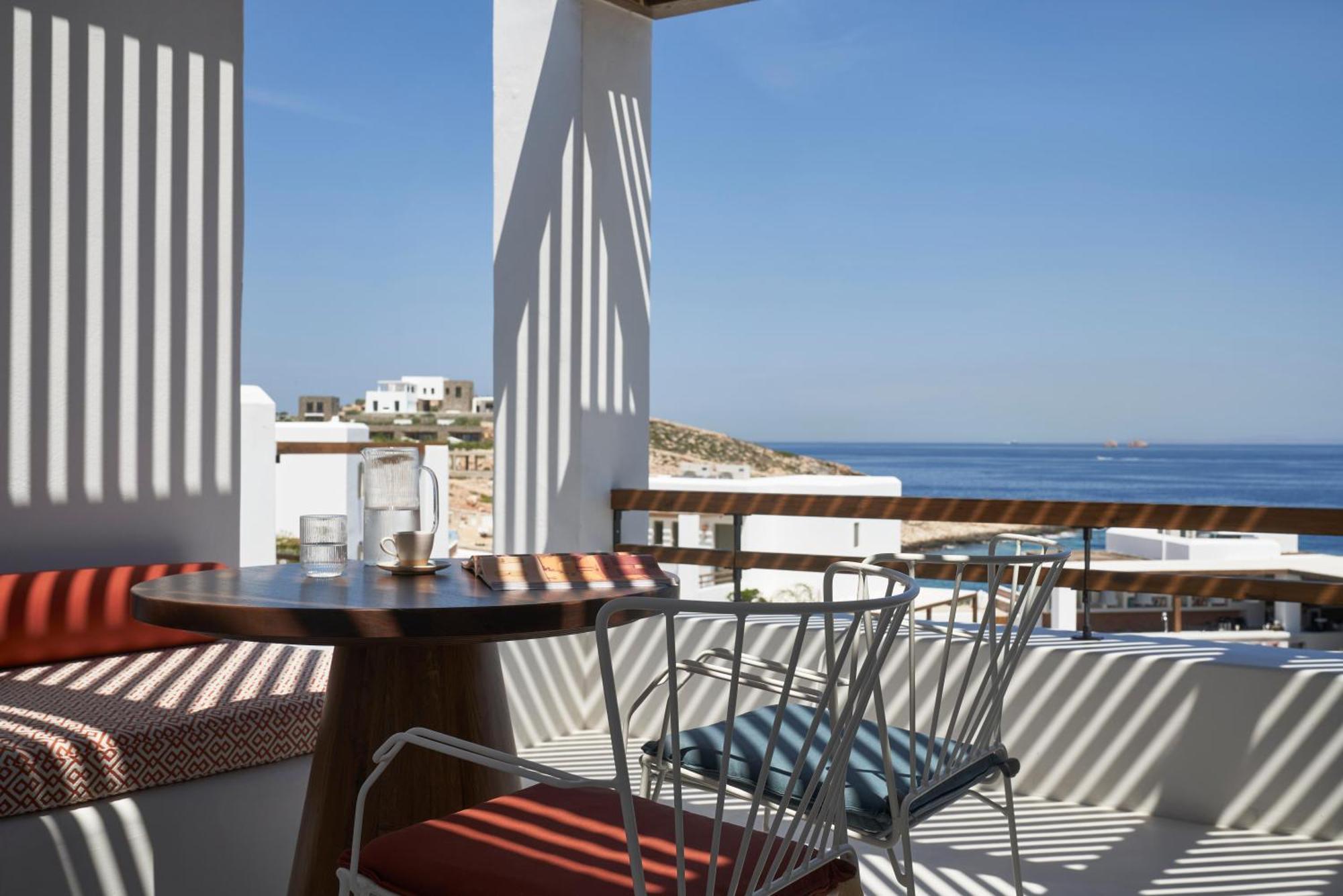 Andronis Minois Hotel Parasporos Exterior photo