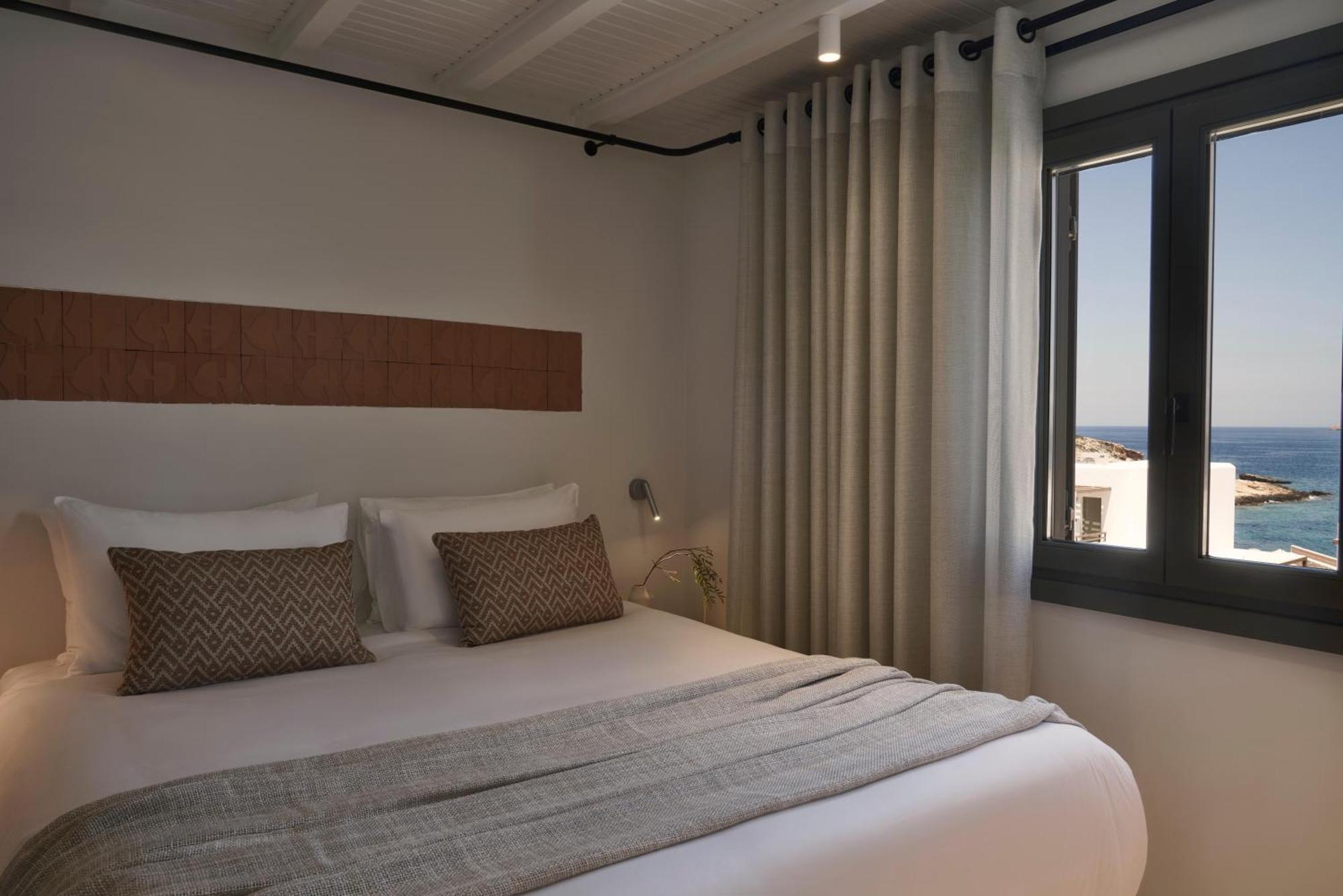 Andronis Minois Hotel Parasporos Exterior photo